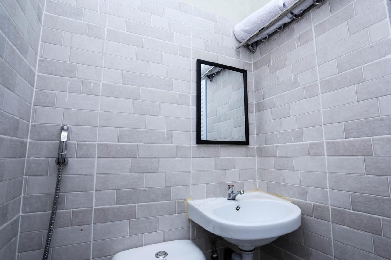 Safara Guesthouse Syariah Semarang Bagian luar foto